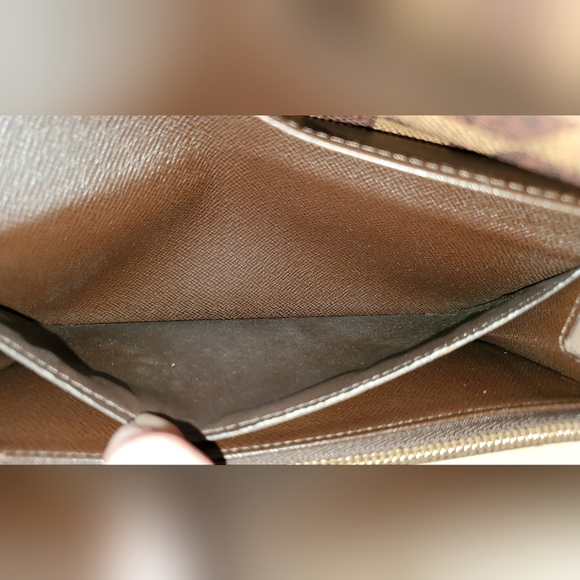 LOUIS VUITTON EMILIE DAMIER EBENE WALLET - Picture 13 of 16